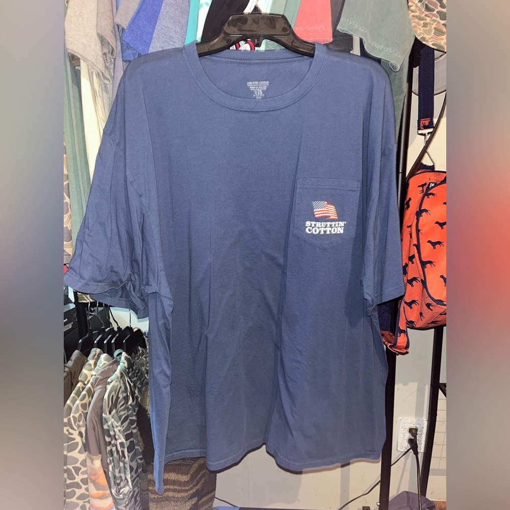 Struttin’ Cotton Tee - Picture 2 of 2